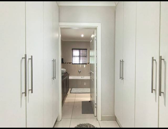 3 BEDROOM APARTMENT FOR SALE IN SHORTENS COUNTRY ESTATE